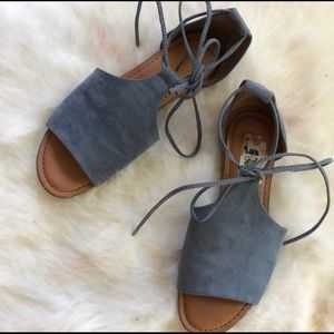 Universal Thread Aileen Lace Up Sandals